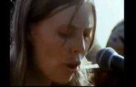 Joni Mitchell-Woodstock (1969 Live)